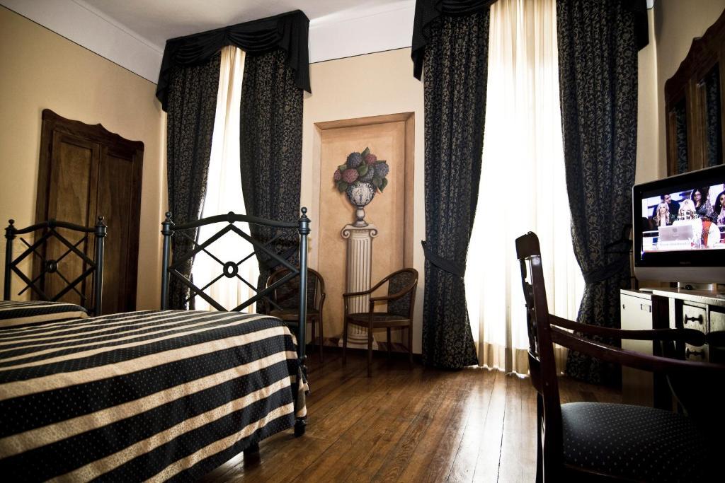 Hotel Regina Pinerolo ห้อง รูปภาพ